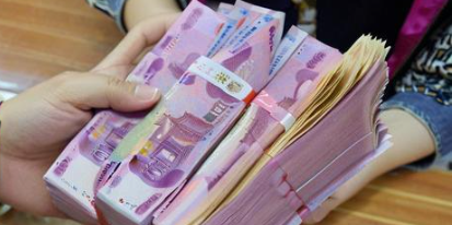 女人梦见别人给自己钱 女人梦见别人给自己钱