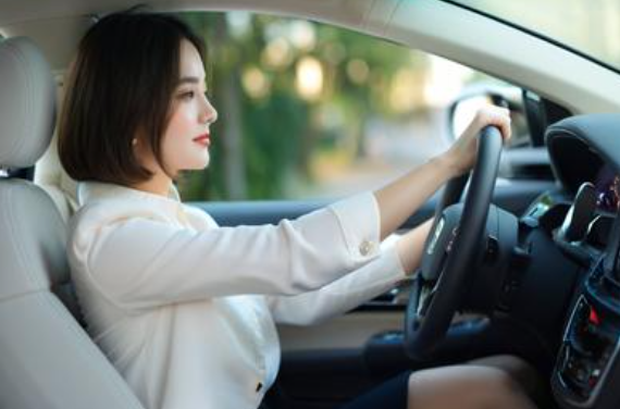 梦见自己开车 梦见自己开车